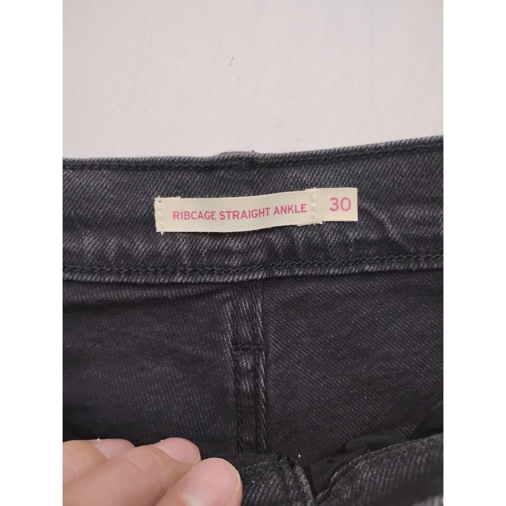 Levis Jeans Womens 28 Black Ribcage Straight Ankle Button Premium Size 30 - Picture 8 of 12